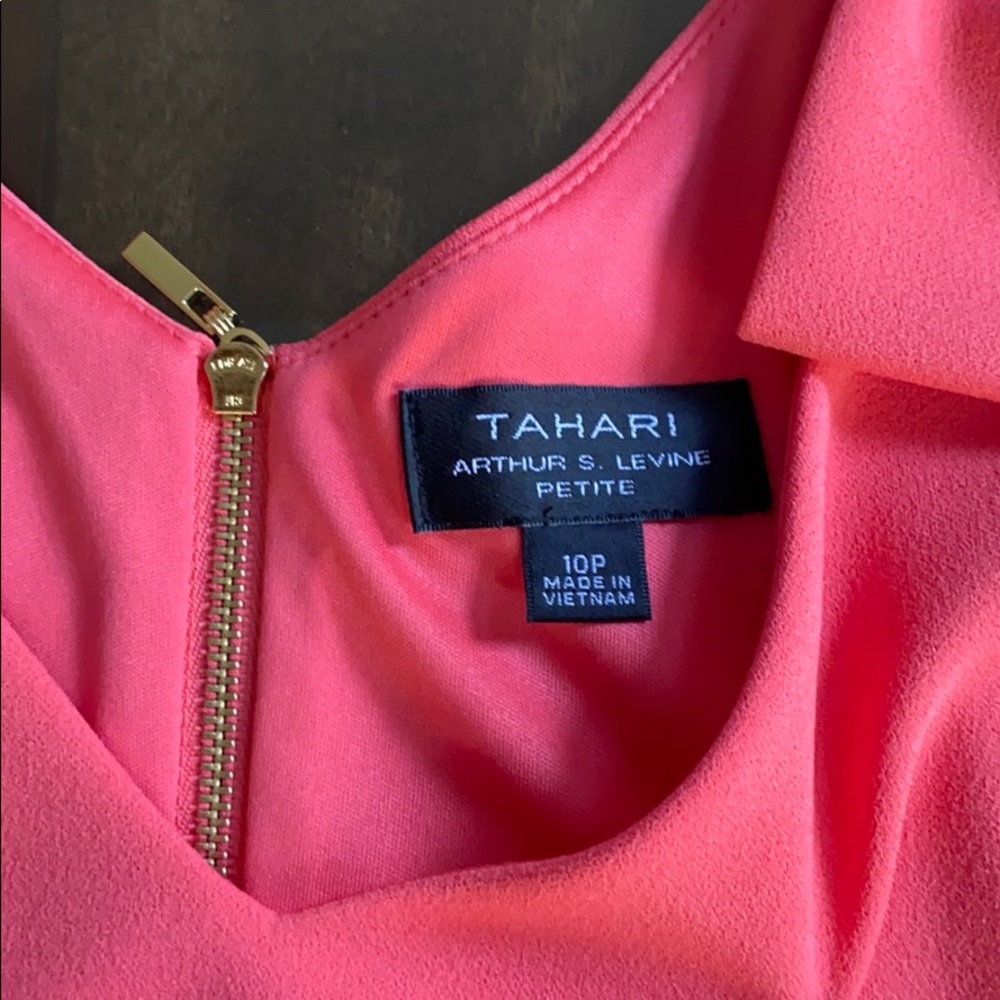 Tahari V- Neck Bow Shoulder Sheath Dress. Size 10p - Picture 4 of 14